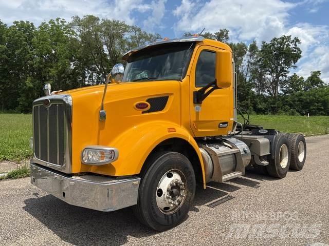 Peterbilt 567 曳引機組件