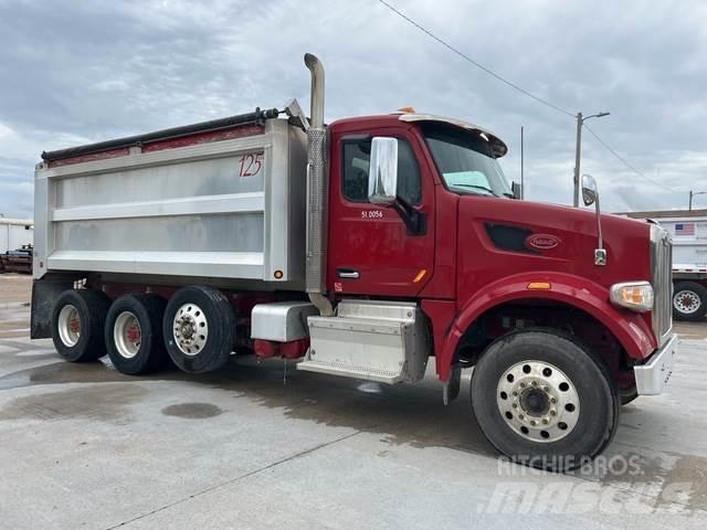 Peterbilt 567 傾卸式卡車