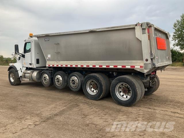 Peterbilt 567 傾卸式卡車