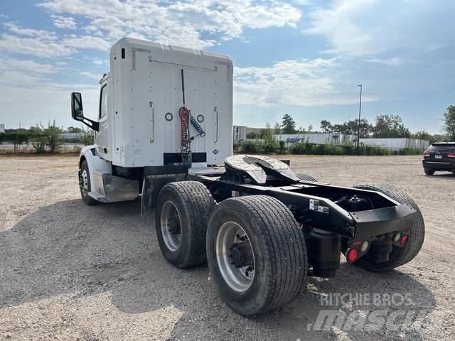 Peterbilt 579 曳引機組件