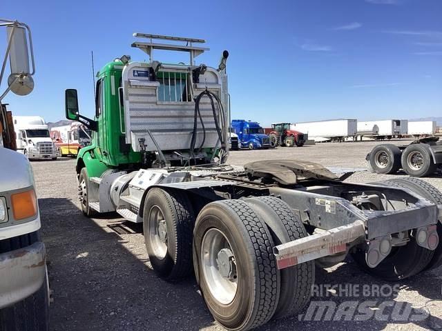 Peterbilt 579 曳引機組件