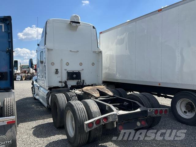 Peterbilt 587 曳引機組件