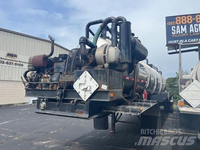  Presvac 罐體拖車