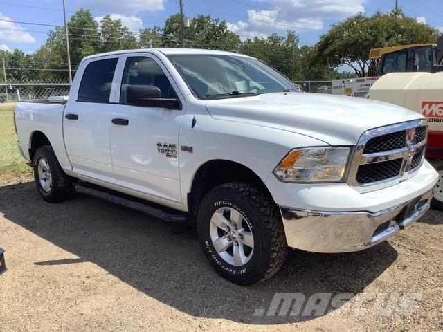 RAM 1500 皮卡.傳統半斗卡車/側卸板