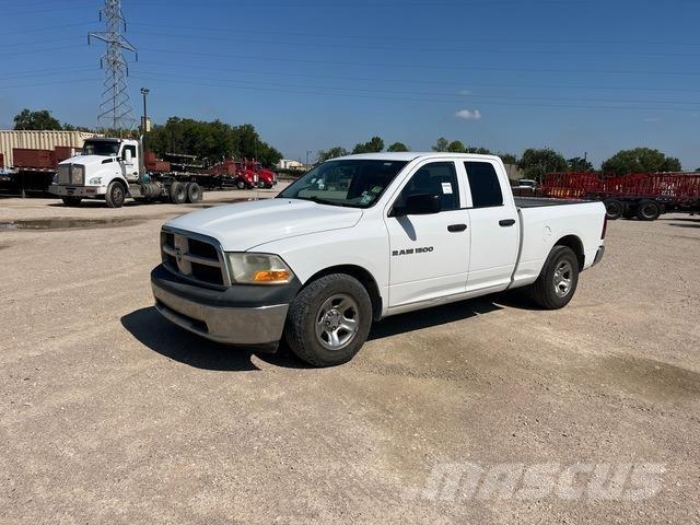 RAM 1500 皮卡.傳統半斗卡車/側卸板