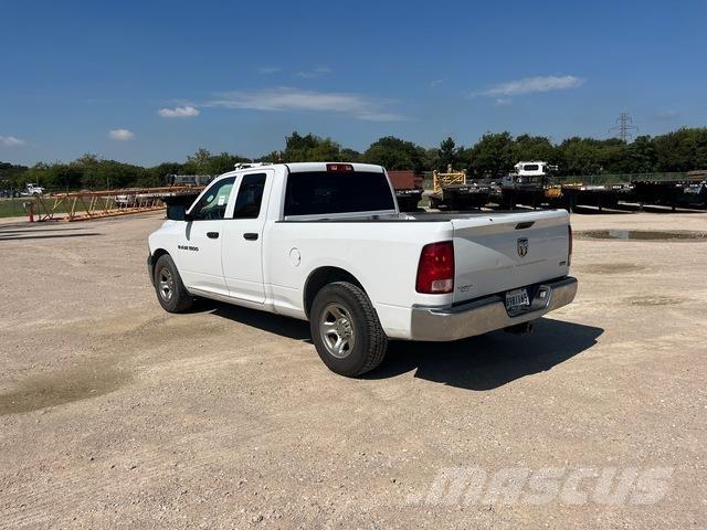 RAM 1500 皮卡.傳統半斗卡車/側卸板