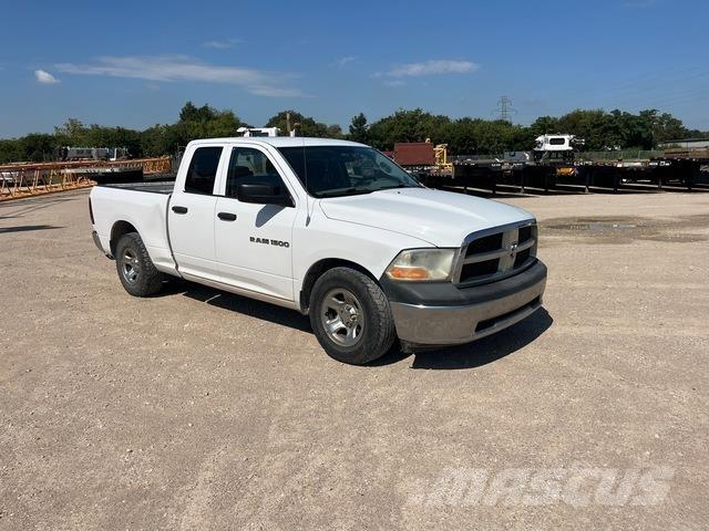 RAM 1500 皮卡.傳統半斗卡車/側卸板