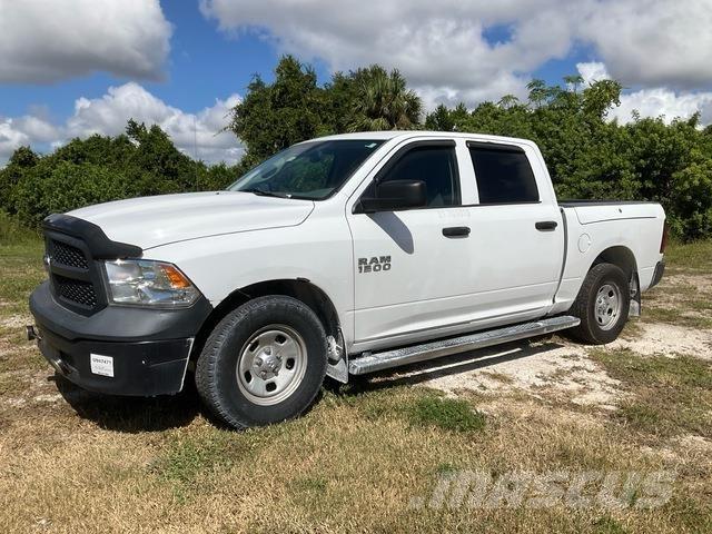 RAM 1500 皮卡.傳統半斗卡車/側卸板