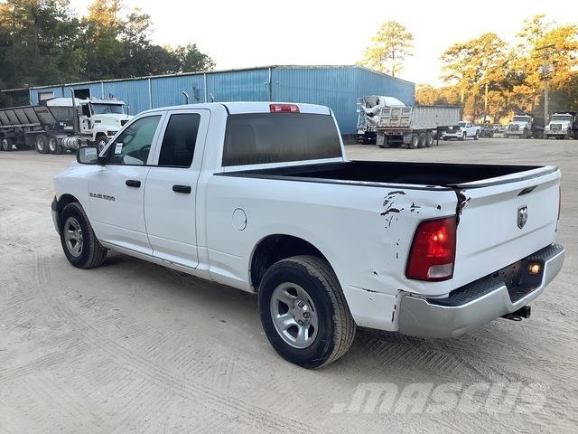 RAM 1500 皮卡.傳統半斗卡車/側卸板