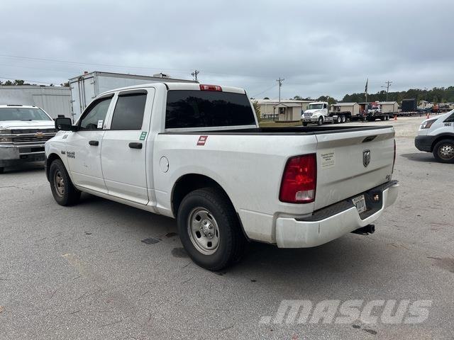 RAM 1500 皮卡.傳統半斗卡車/側卸板