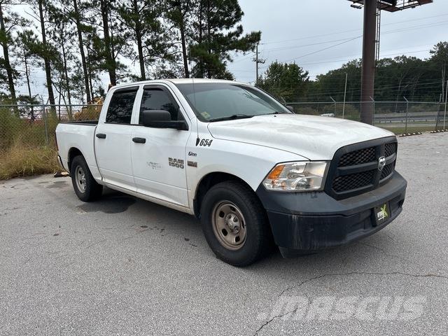 RAM 1500 皮卡.傳統半斗卡車/側卸板