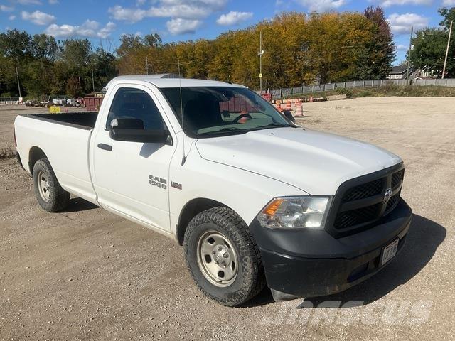 RAM 1500 皮卡.傳統半斗卡車/側卸板