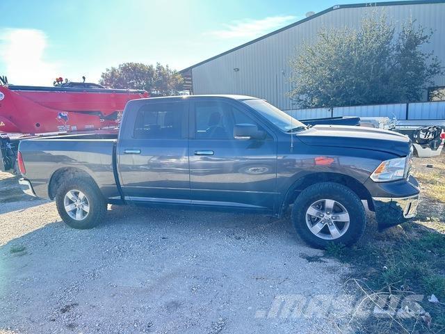 RAM 1500 皮卡.傳統半斗卡車/側卸板