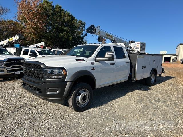 RAM 2024 都市/通用型車輛