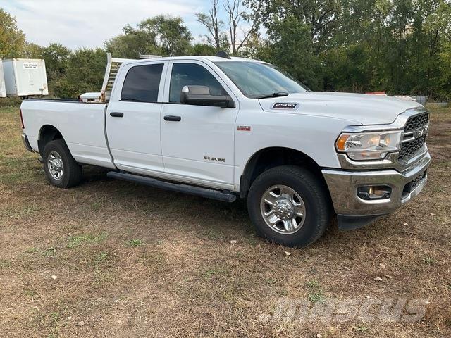 RAM 2500 皮卡.傳統半斗卡車/側卸板