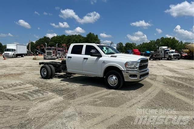 RAM 3500 駕駛室與內部