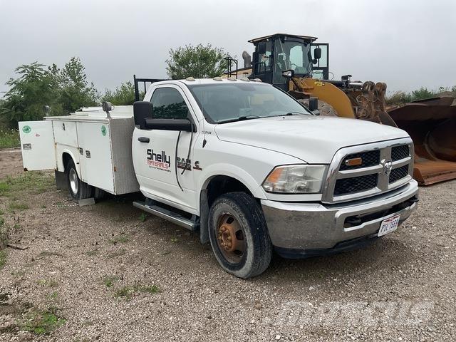 RAM 3500 皮卡.傳統半斗卡車/側卸板
