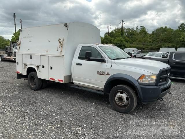 RAM 5500 皮卡.傳統半斗卡車/側卸板