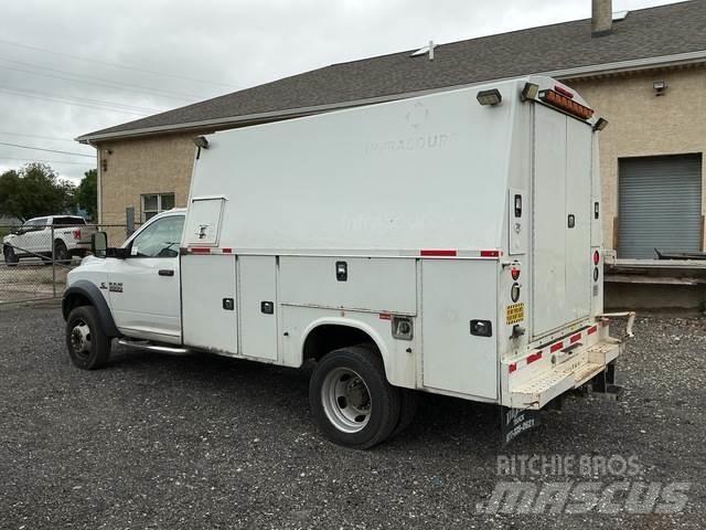 RAM 5500 皮卡.傳統半斗卡車/側卸板