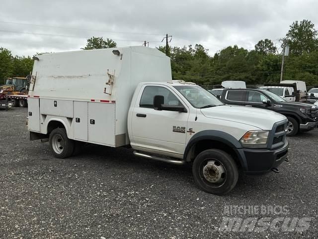 RAM 5500 皮卡.傳統半斗卡車/側卸板