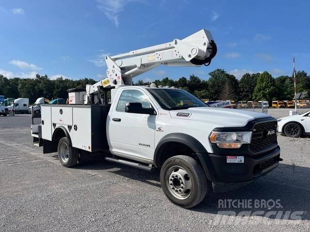 RAM 5500 卡車裝載高空作業車