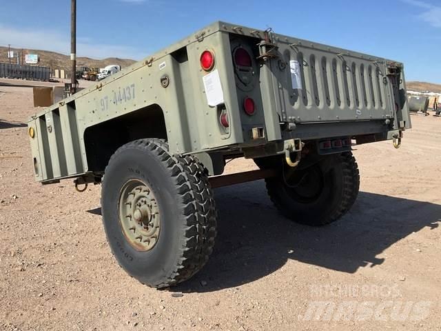  Raytheon M1102 其他拖車