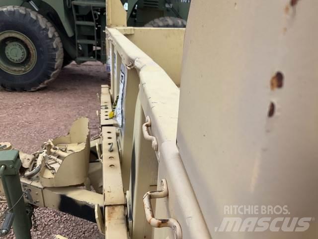  Raytheon M1102 其他拖車