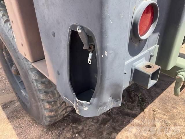  Raytheon M1102 其他拖車