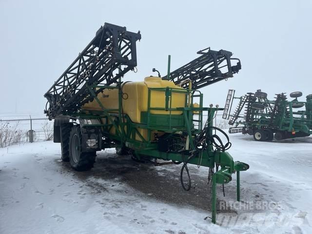 Redball 690 牽引式噴霧機
