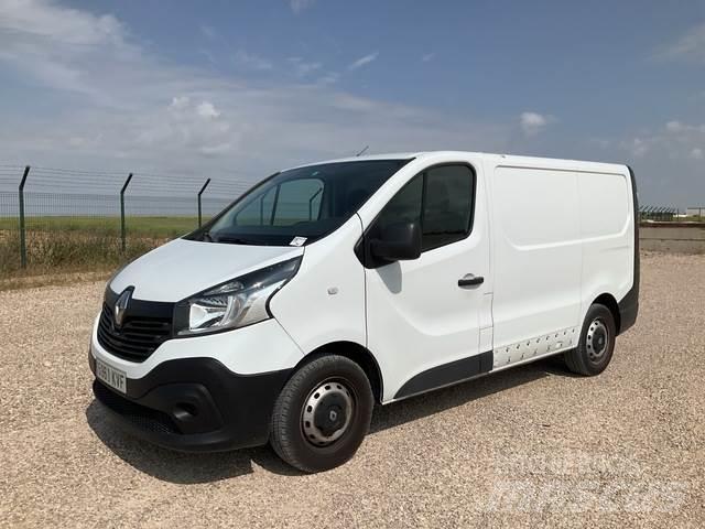 Renault Trafic 廂式貨物運輸車