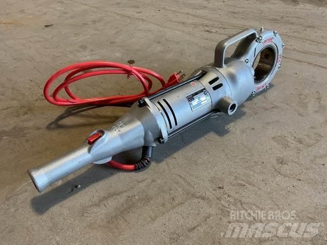  Ridgid 700-T2 管道設備