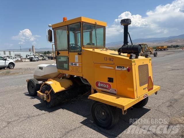 Rosco 4880 室內掃倉機