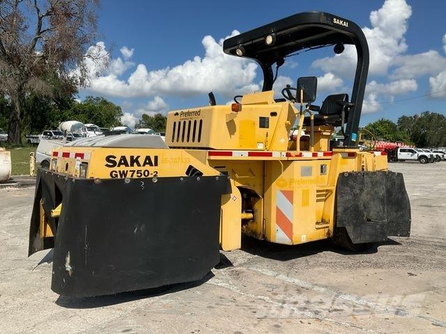 Sakai GW750-2 膠輪滾壓機