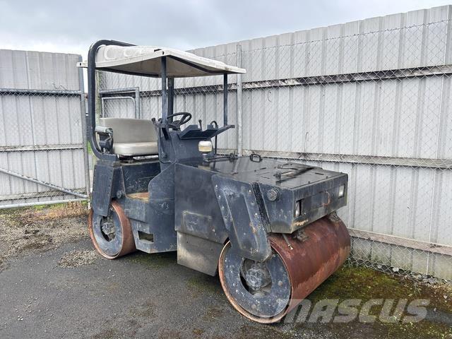 Sakai SW350 雙輪滾壓機