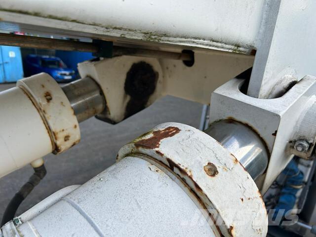 Scania P113ML 卡車裝載高空作業車