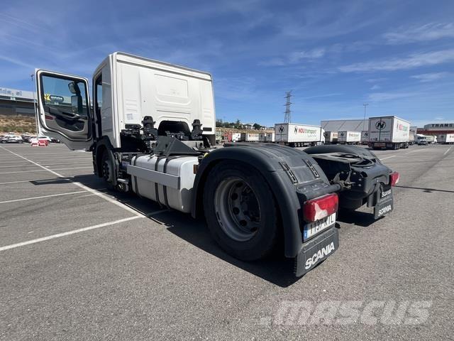 Scania P410 曳引機組件