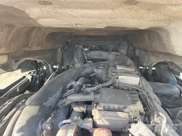 Scania R560 商用底盤車