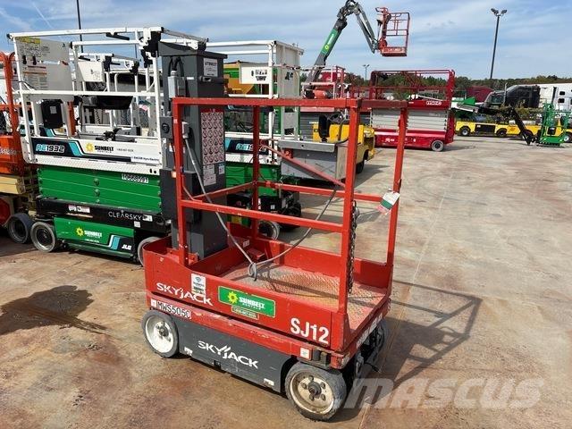 SkyJack SJ12 垂直升降工作台