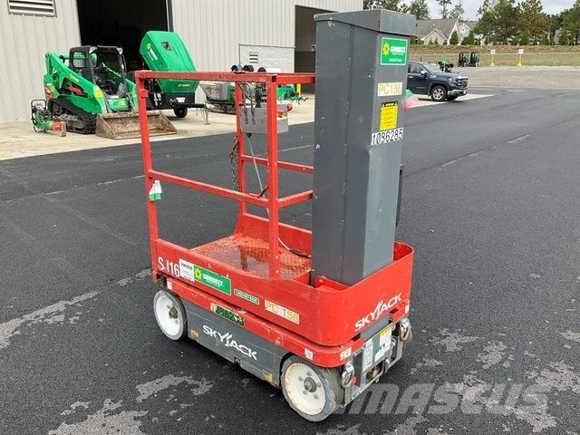 SkyJack SJ16 垂直升降工作台
