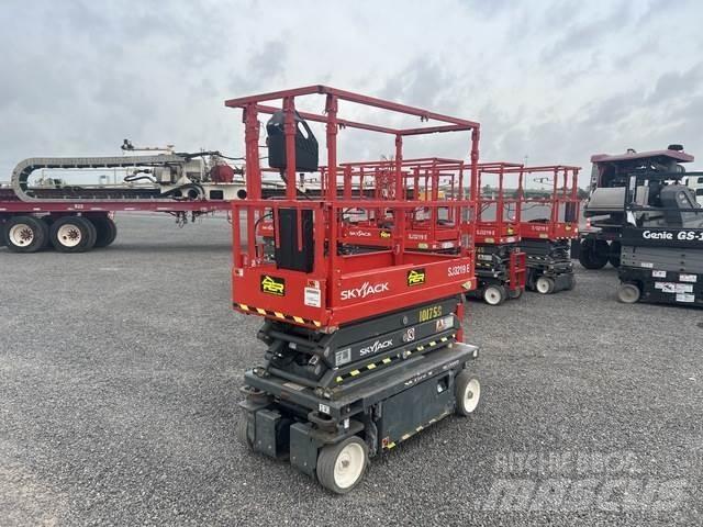 SkyJack SJ3219 剪式升降機