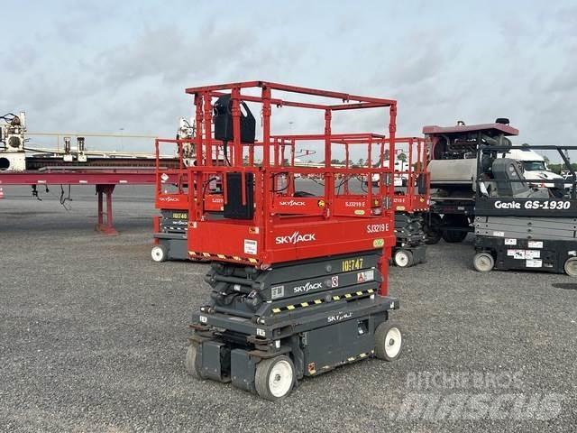 SkyJack SJ3219 剪式升降機
