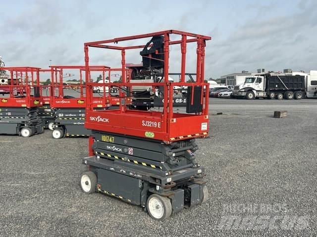 SkyJack SJ3219 剪式升降機