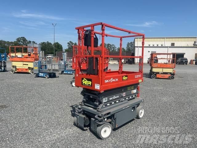 SkyJack SJ3219 剪式升降機