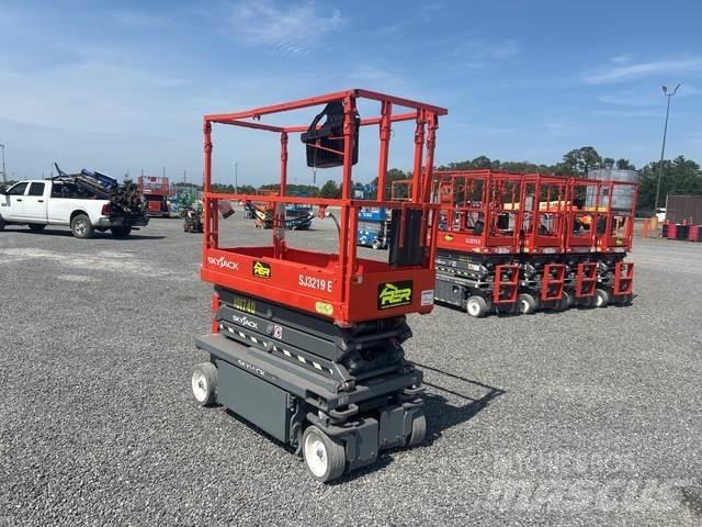 SkyJack SJ3219 剪式升降機