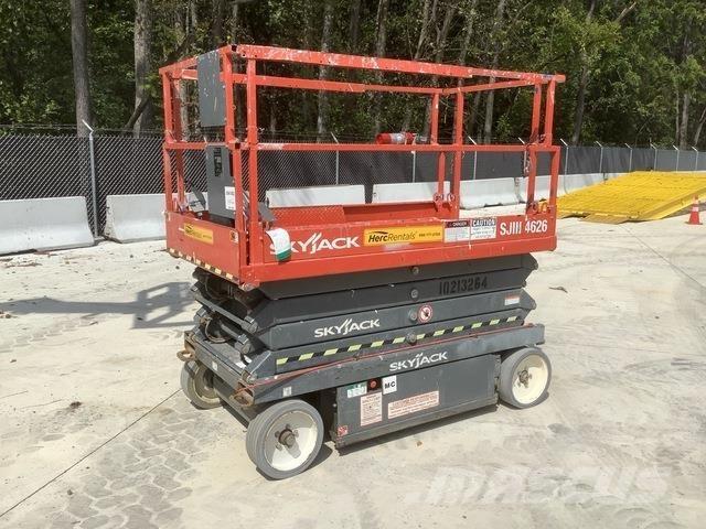 SkyJack SJ4626 剪式升降機