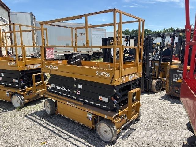 SkyJack SJ4726 剪式升降機