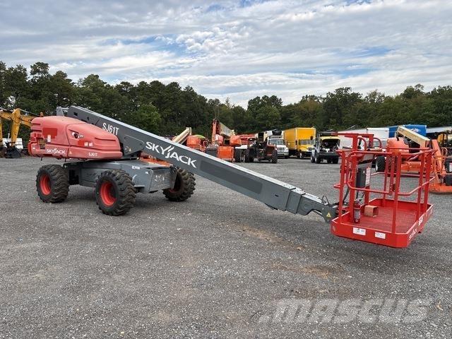 SkyJack SJ61T 伸縮臂高空作業車