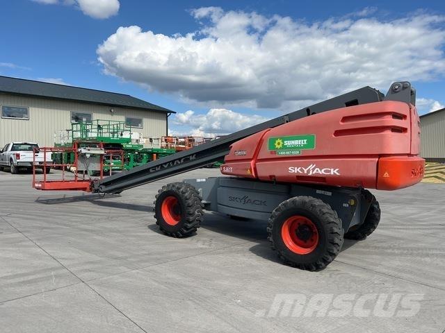 SkyJack SJ61T 伸縮臂高空作業車