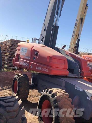 SkyJack SJ66T 伸縮臂高空作業車