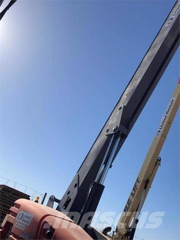 SkyJack SJ66T 伸縮臂高空作業車